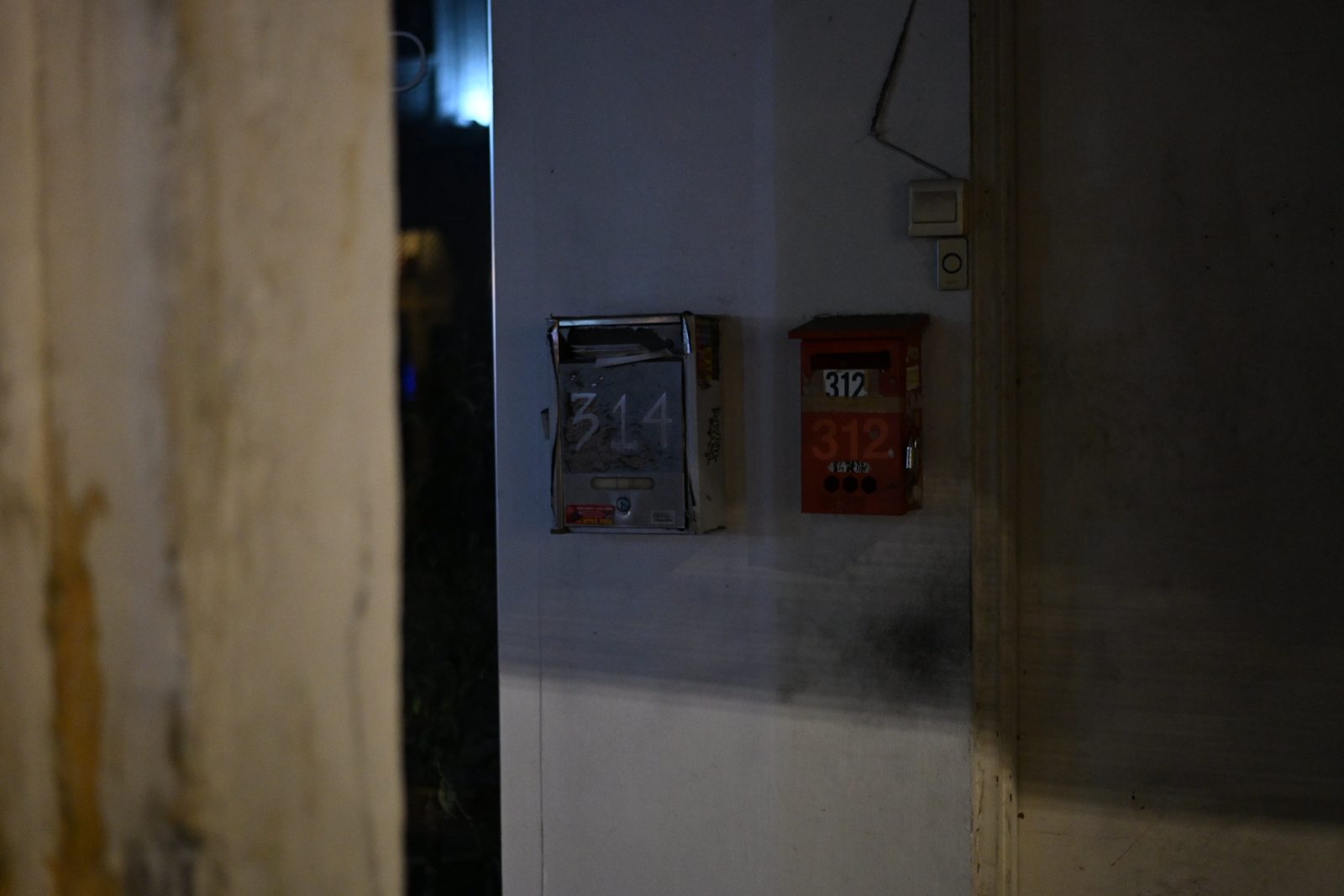 Street Photography on a Rainy Night